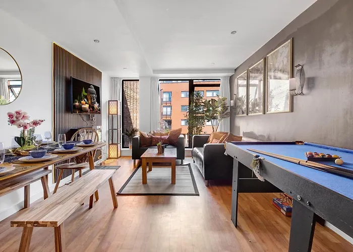 Thai Suite With Netflix, Pool Table & Games, Freepark
