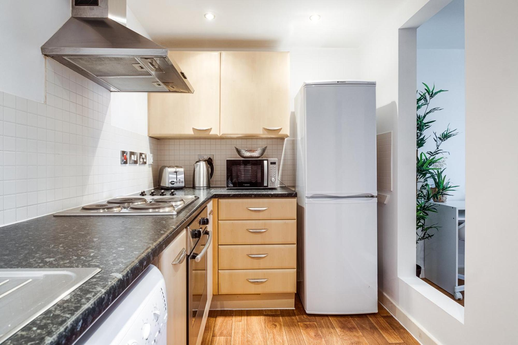 Thai With Netflix, Pool Table & Games, Freepark Apartment Birmingham
